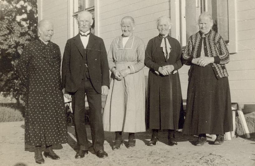 Mathilda,August,Ida,Maria,MagdalenaAndreasson1936.jpg