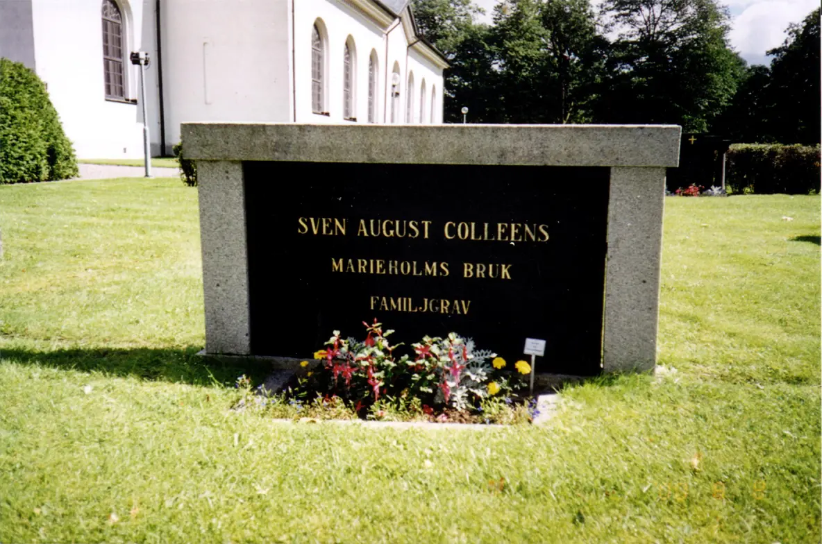 colleengrav.jpg